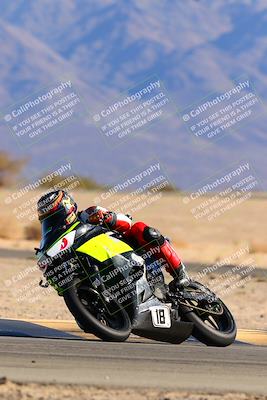 media/Jan-08-2022-SoCal Trackdays (Sat) [[1ec2777125]]/Turn 4 (1145am)/